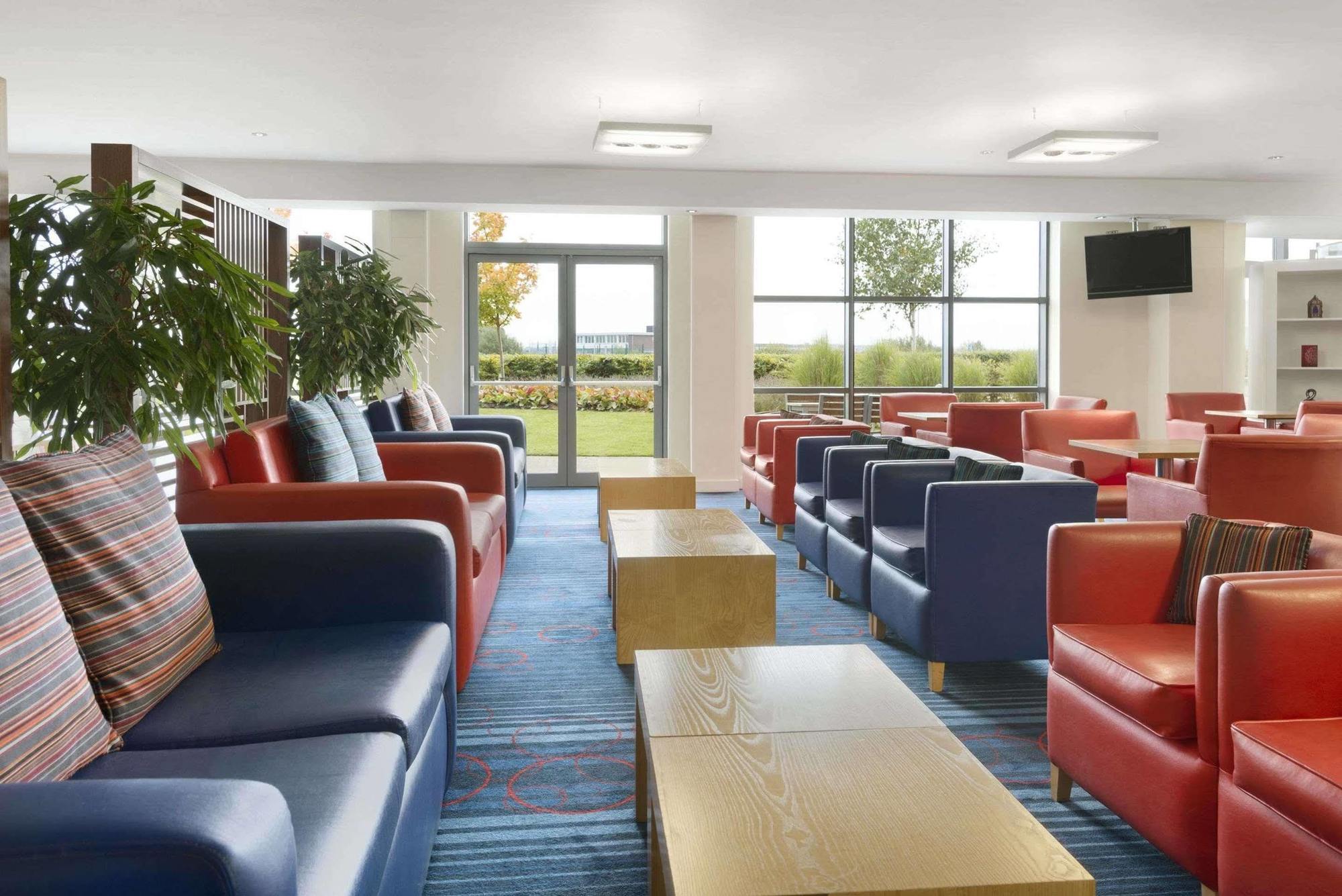 Ramada Encore Донкастер Экстерьер фото